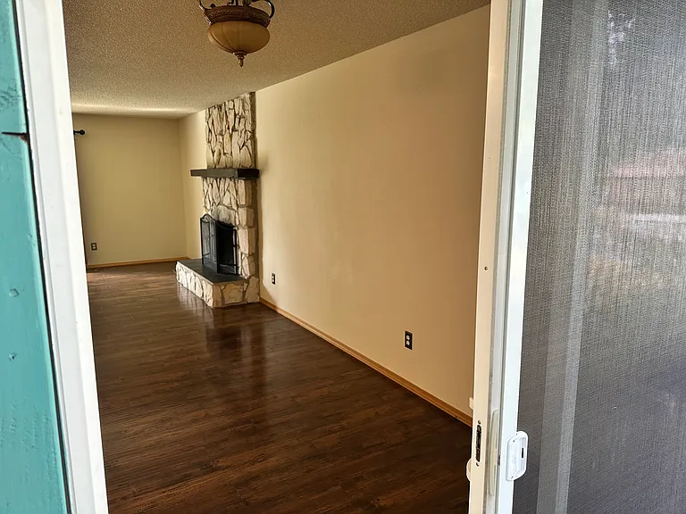 231 S Juniper Ct — Photo 6
