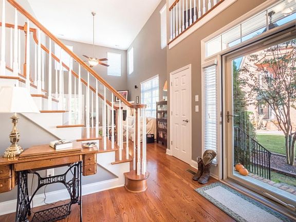 2nd image of 764 Outlook Ln #139