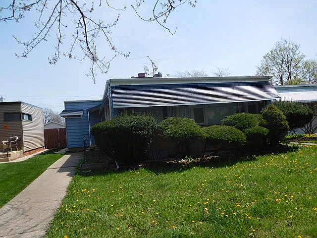 2nd image of 5105 N Kilbourn Ave