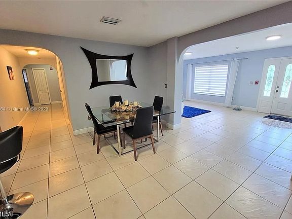 5th image of 15900 SW 197th Ave