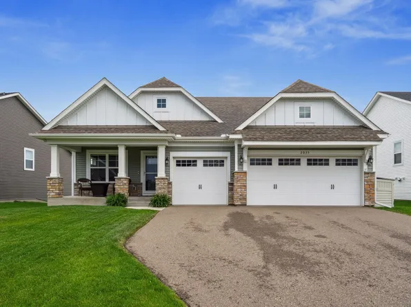 2035 Diamond Ln, Lino Lakes, MN 55038