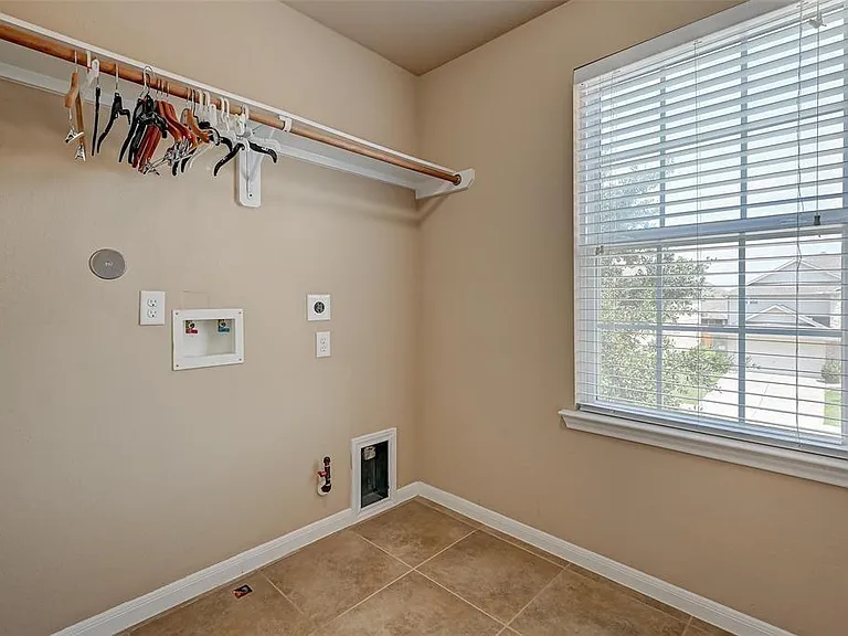18211 Cimmaron Oak Ln — Photo 12