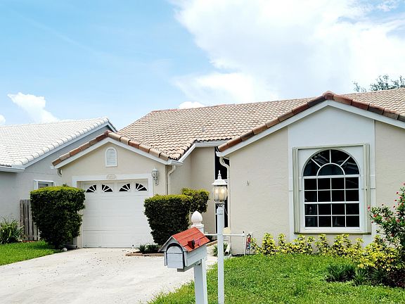 2nd image of 231 Wedgewood Circle
