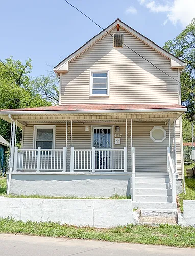 607 Moorman Ave NW Photo 1