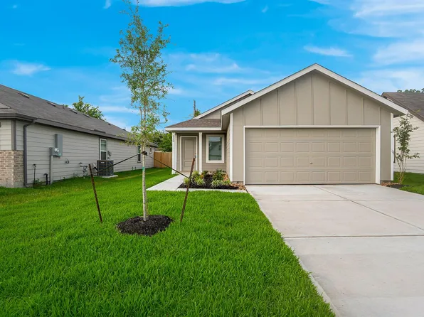 220 Laura Leigh Ln, Angleton, TX 77515