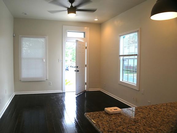 4th image of 4233 S Tonti St