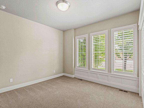 3rd image of 5267 N Mitchum Ave
