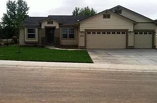 3816 COLDSTREAM FRONT_12272013