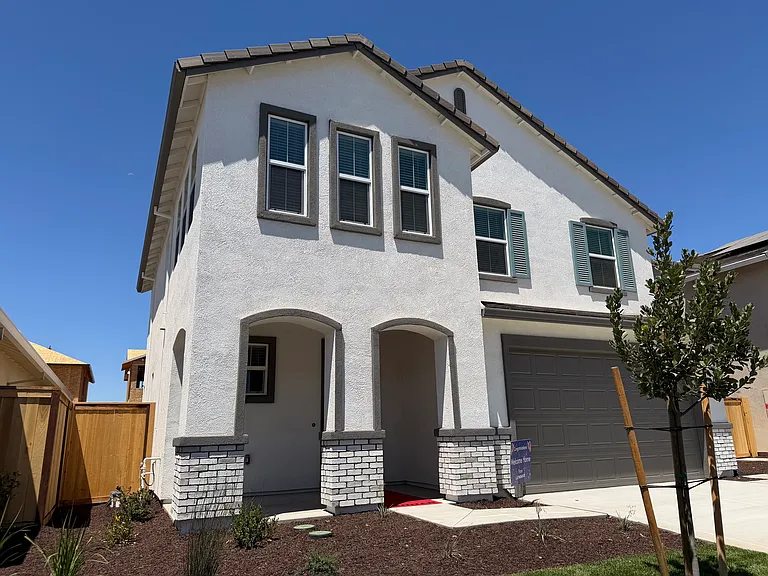 8363 Valpane Way — Photo 4