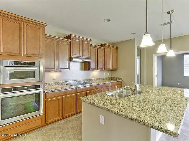 1472 E Flamingo Way — Photo 15