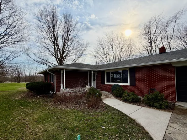 7889 S Ladoga Rd, Ladoga, IN 47954