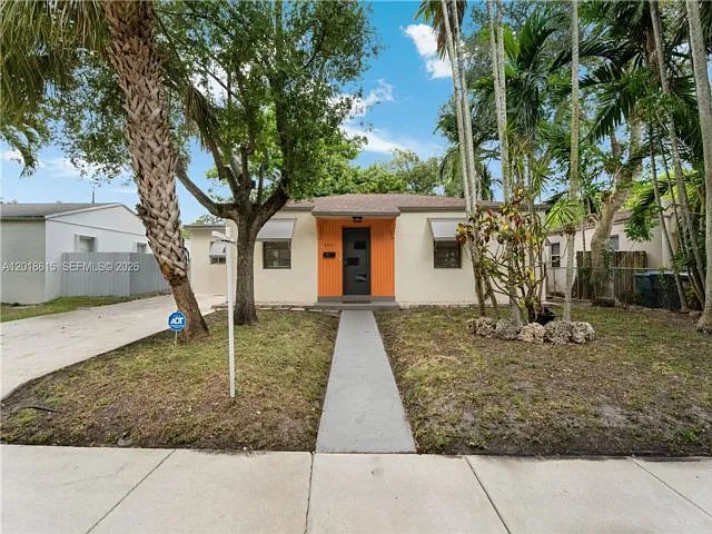 6531 SW 57th Pl — Photo 1
