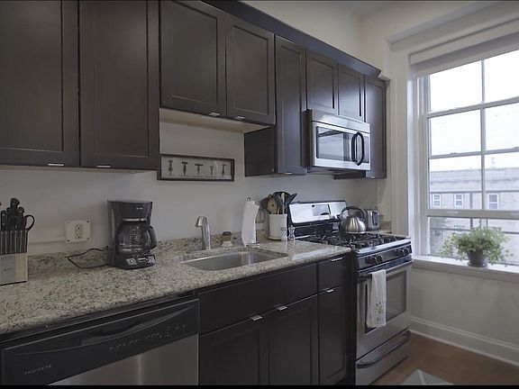 2nd image of 20 Saint Louis Pl APT 12