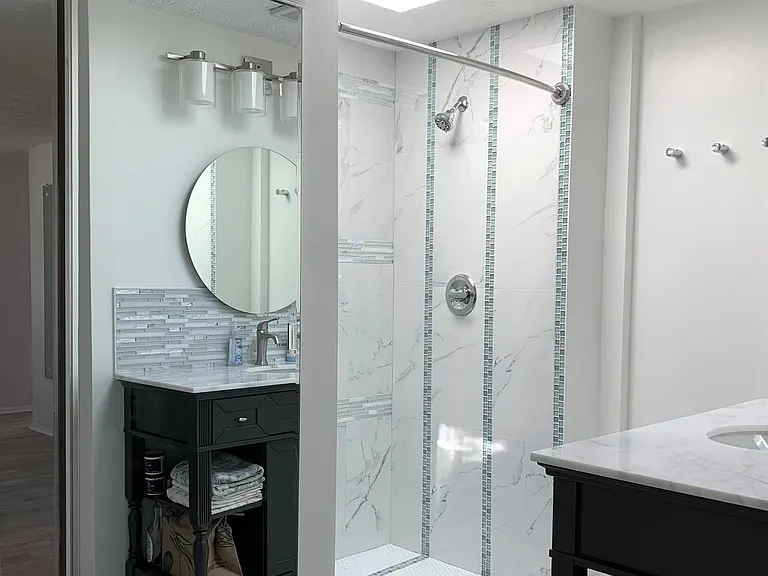 8406 Woodford Ct — Photo 3