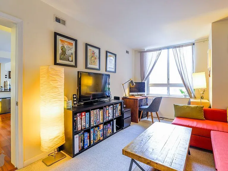 355 I St SW #109 — Photo 31
