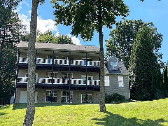 Back house new railings