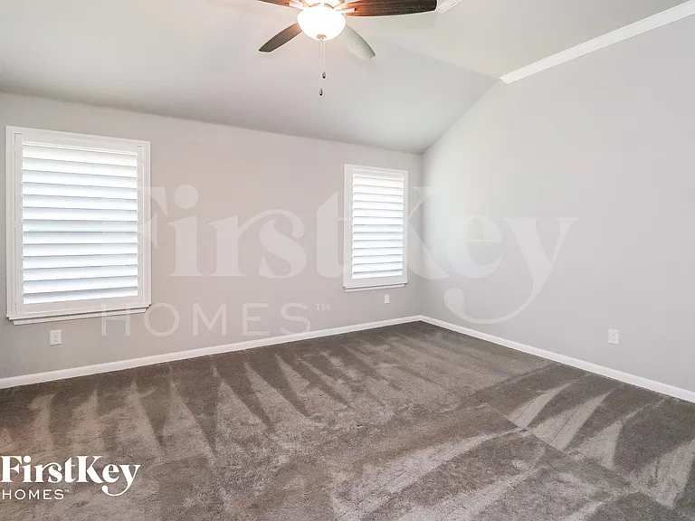 1720 Gladington Ct — Photo 9