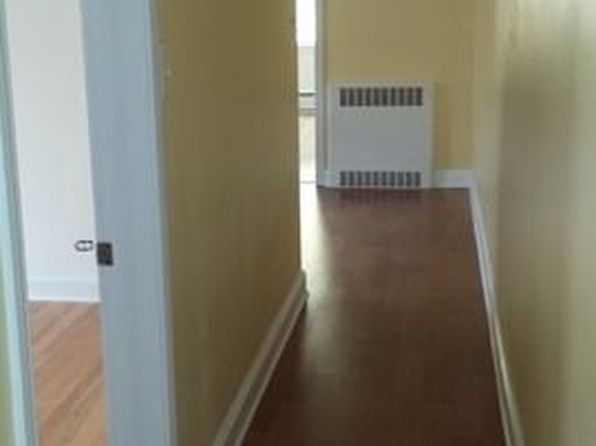 2823 W Balmoral Ave APT 2W