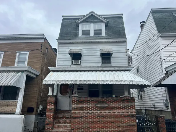 327 Penn St, Minersville, PA 17954