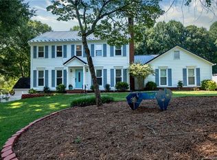 1125 Woodmere Ln, Newton, NC 28658