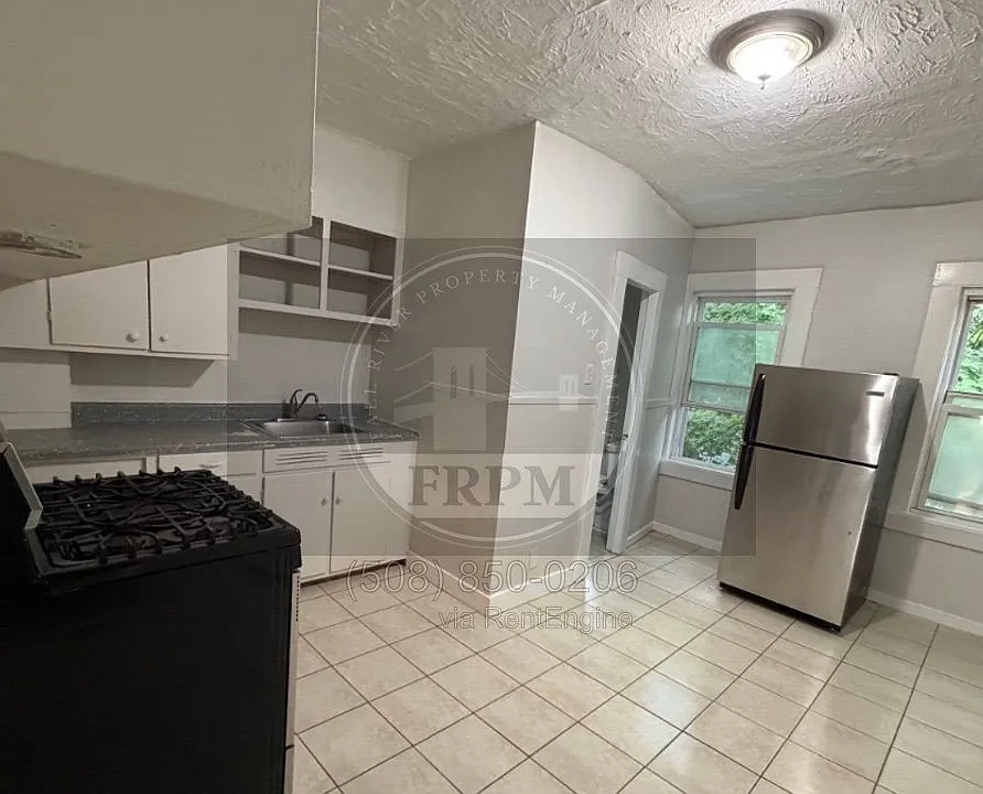 441 Rivet St #2E