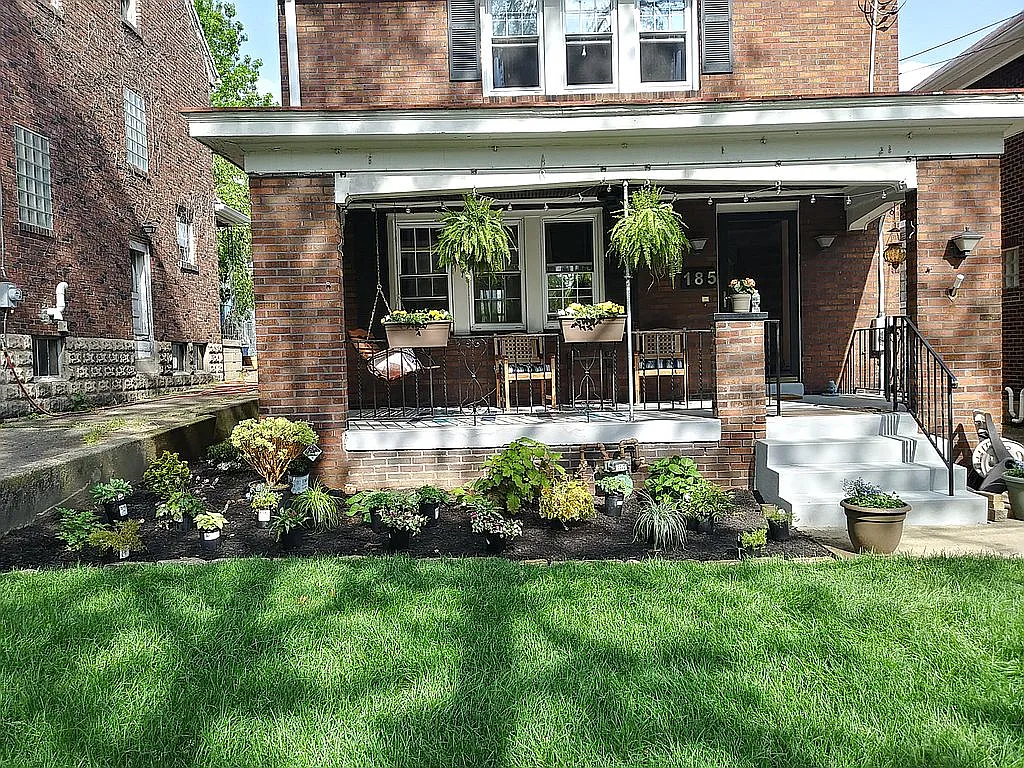 185 Stanton Ct E photo 1