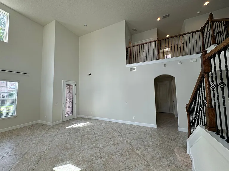 12119 Uleta Ln — Photo 17