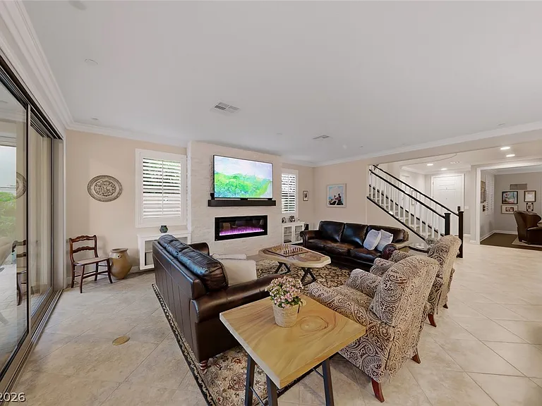 2534 Birch Hollow St — Photo 9