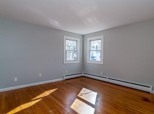 16 Atkins St, Chicopee, MA 01013