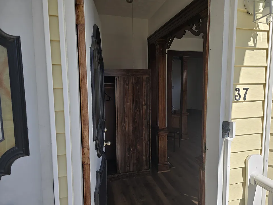 37 Princeton St