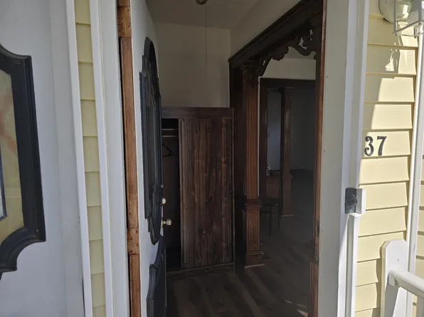 37 Princeton St, New Bedford, MA 02745