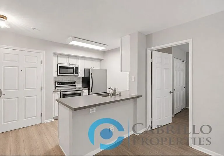 1435 India St #408 — Photo 6