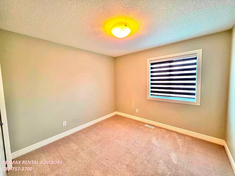3885 Robins Cres NW — Photo 10