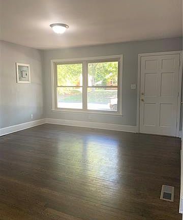2nd image of 4738 Holbrook Dr