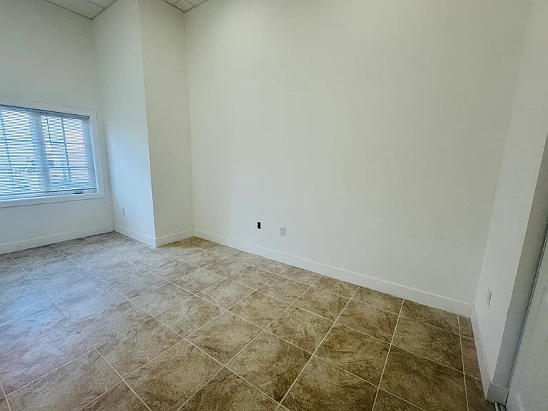 301 Grand Ave #106 — Photo 14