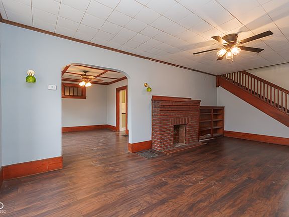 5th image of 120 N Center St