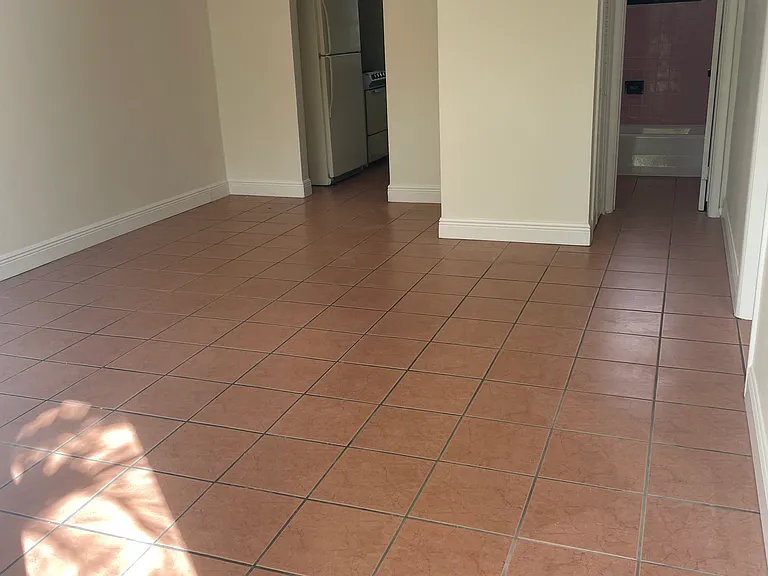 1023 NW 36th Ave #4 — Photo 3