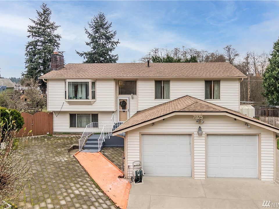 1st image of 7925 NE Double Hitch Ct