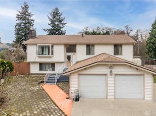 7925 NE Double Hitch Ct, Bremerton, WA 98311