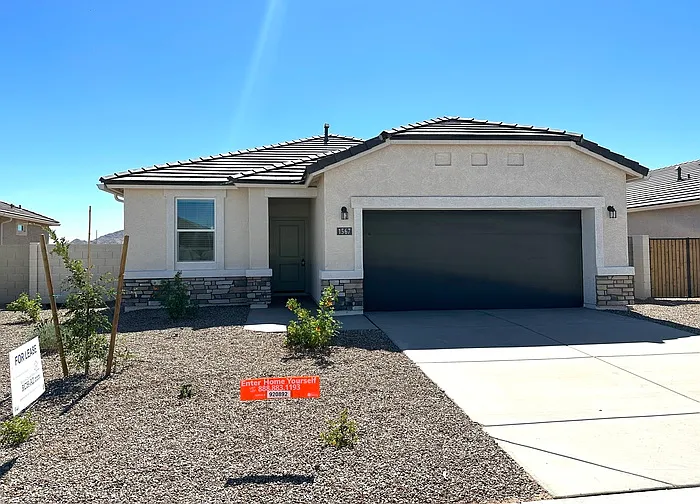 1567 E Fletcher Dr — Photo 1