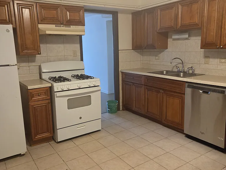 14516 Cottage Grove Ave #1 — Photo 10