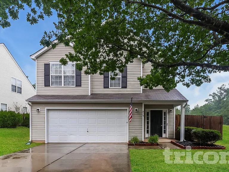 213 Nellie Yale Pl — Photo 1