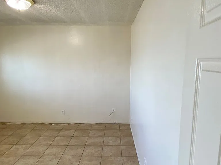 6561 Del Playa Dr — Photo 22