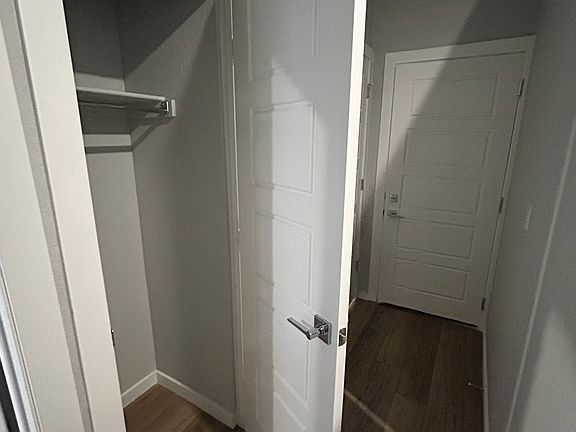 5th image of 16738 Shoshone St