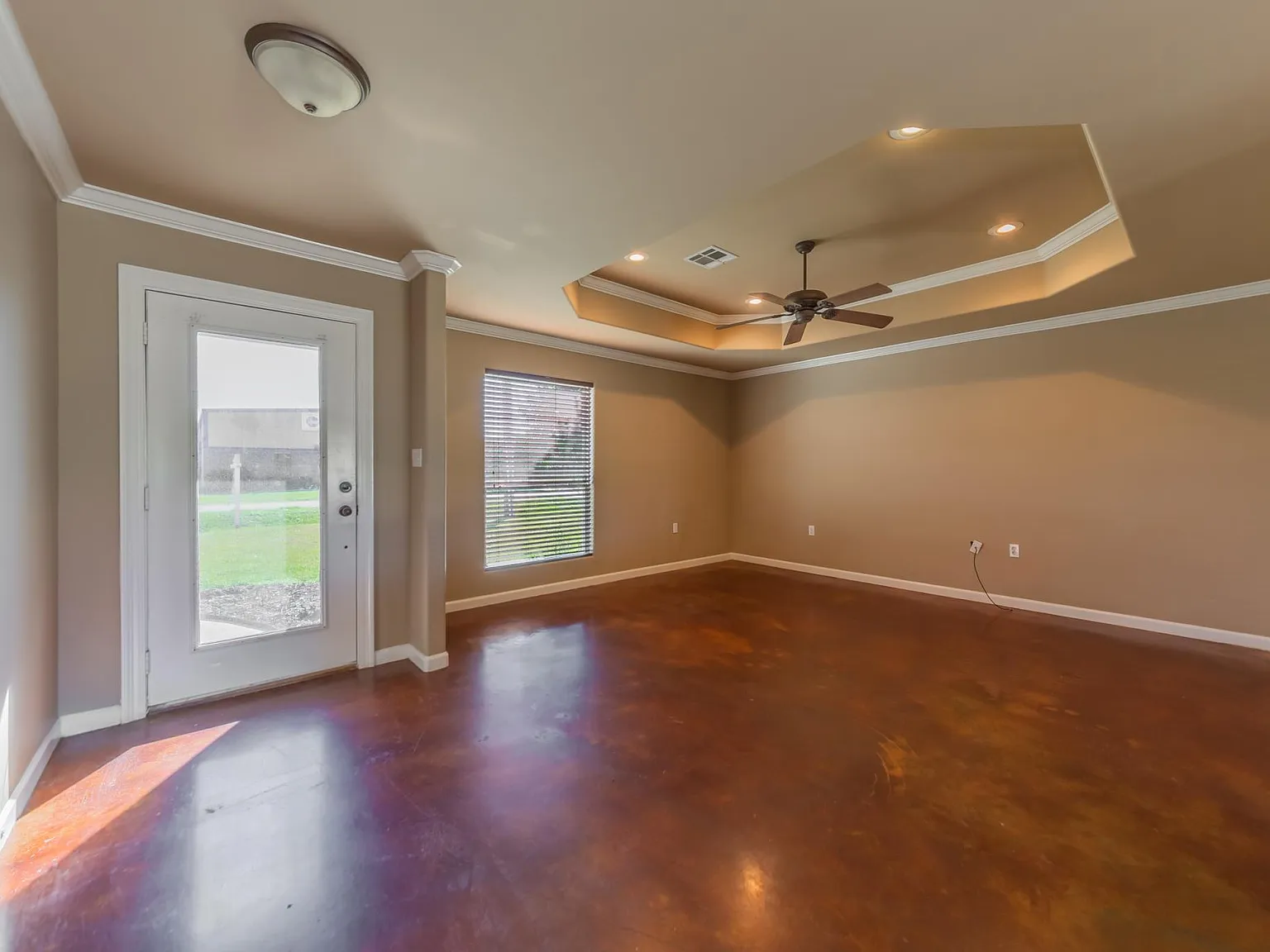 3 bed, 1295 sqft, $1,500 — Photo 3