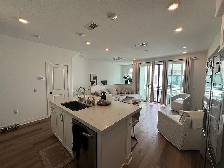 2125 Acara Cir — Photo 13