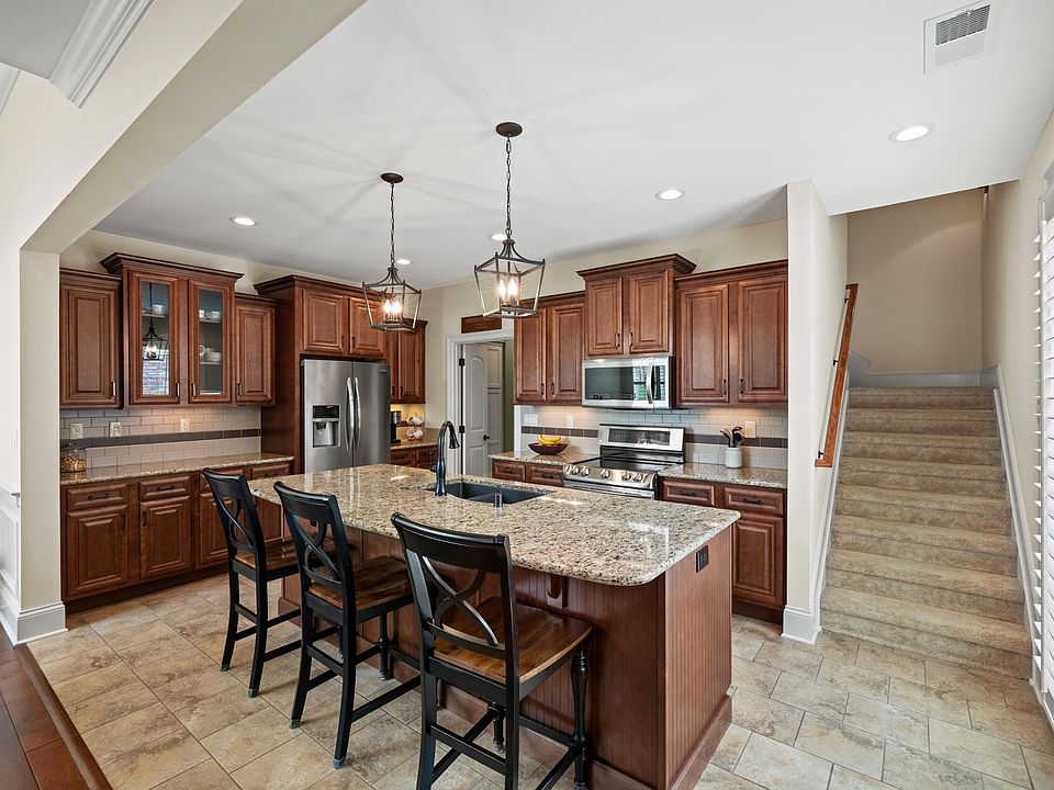 1st image of 115 Daffodil Ct