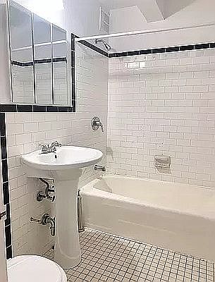4th image of 139-50 35th Ave #4S