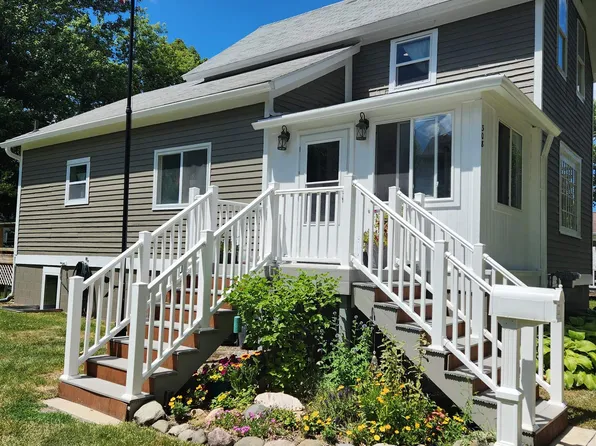 308 S Sherman St, Bay City, MI 48708
