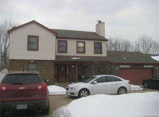 13631 Mortenview Dr, Taylor, MI 48180